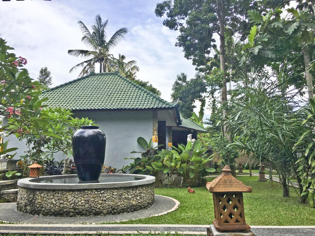 Wana Ukir Ubud Buitenkant foto